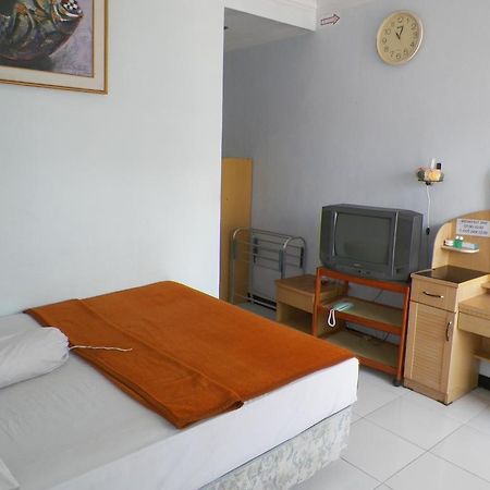 Aquarium Hotel Pangandaran Phòng bức ảnh